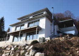 Einfamilienhaus in Hanglage